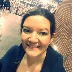 Meet your Posher, Rebecca